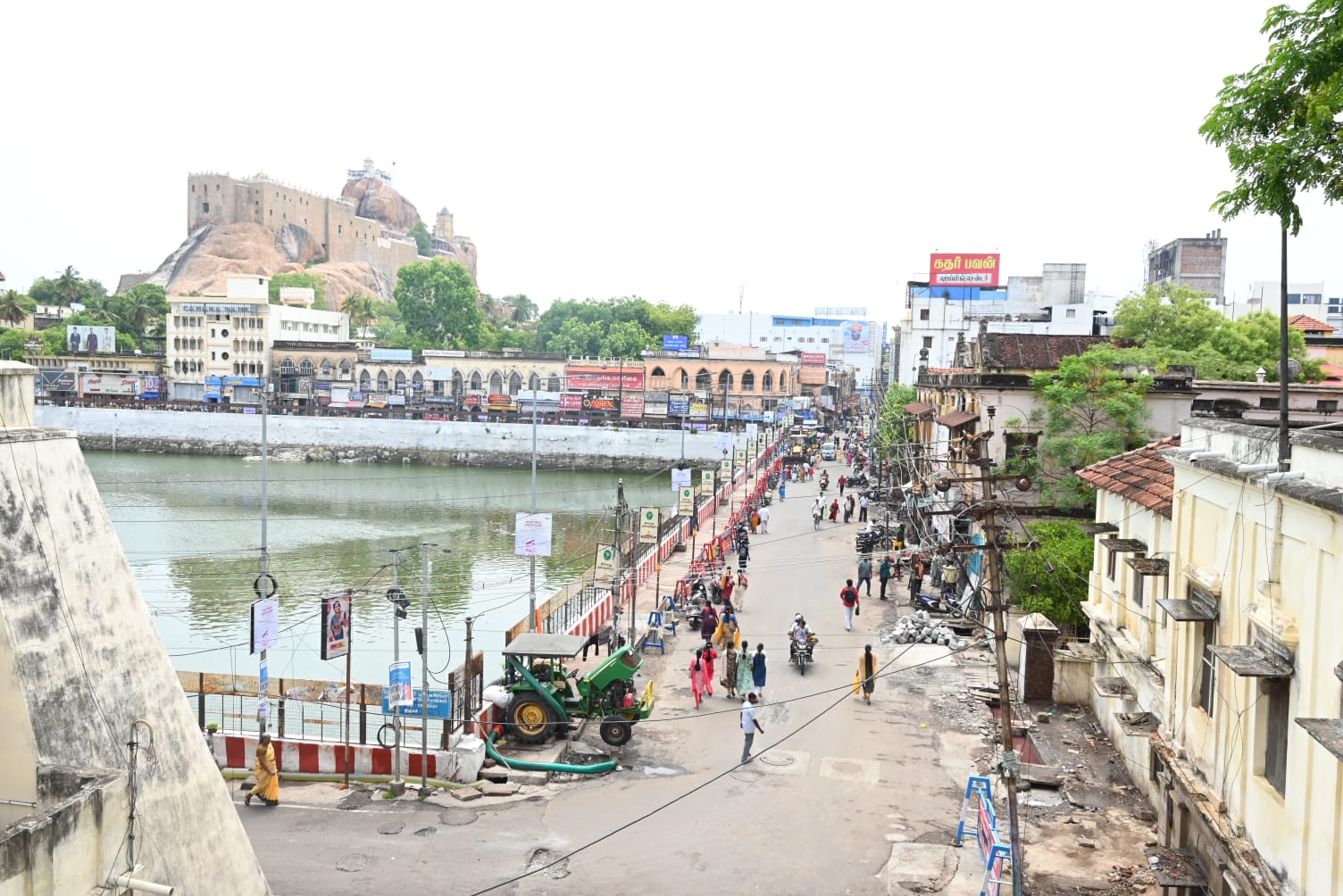 Madhubalan IAS Rockfort Teppakulam Desilting