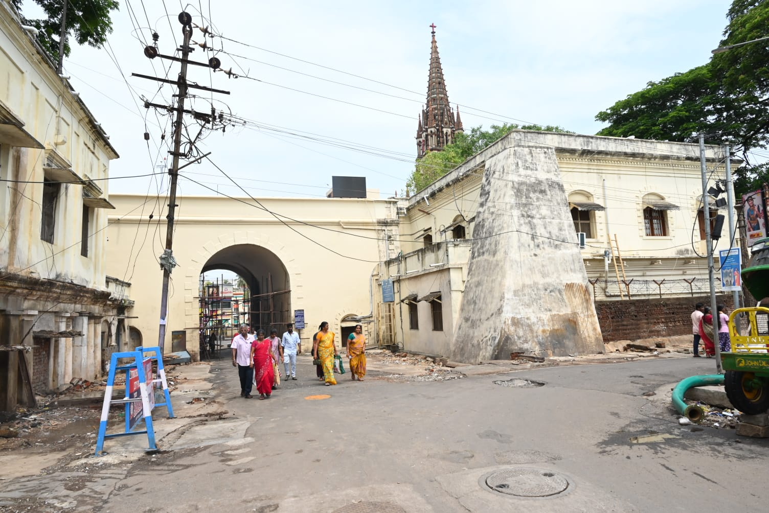 Madhubalan IAS Rockfort Teppakulam Tank